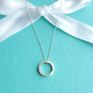 1837 circle pendant necklace
